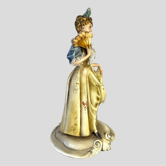 Vintage Italy Borsato Lace Porcelain Rococo Lady w/ Fan Figurine - Picture 11 of 15